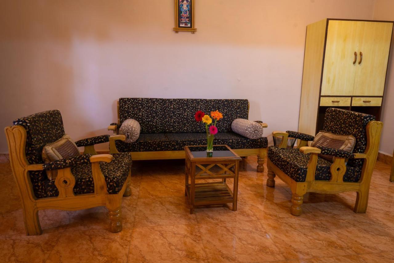 Alcove Resort Vagator Luaran gambar